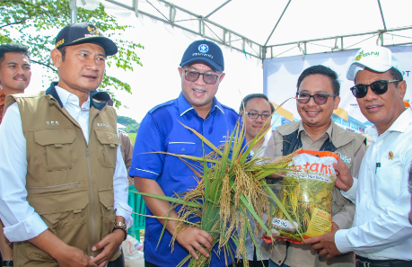 Minister of Agriculture, Andi Amran Sulaiman Appreciates IPB University's Innovation in Creating Rice Variety 9 Garuda (9G)